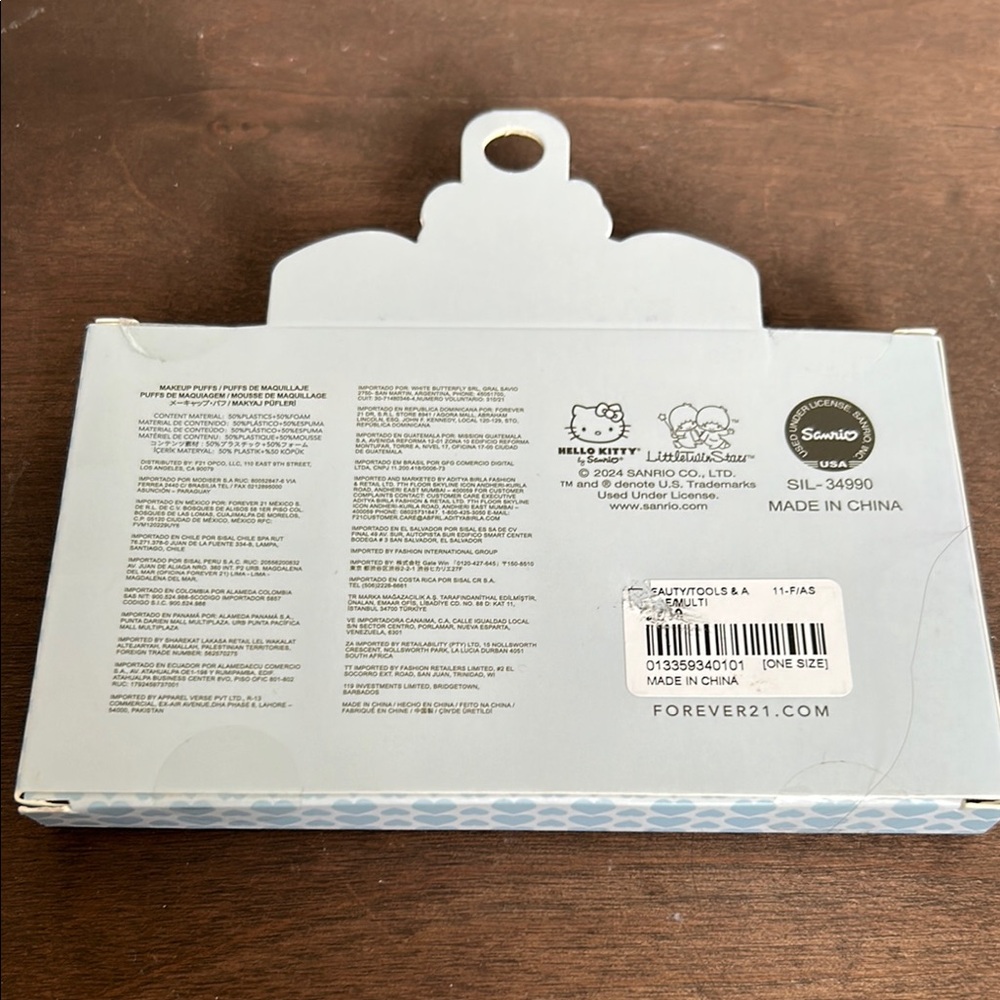 Hello Kitty Makeup Puffs - Picture 2 of 4